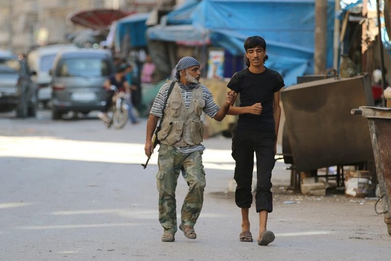 © Reuters. وكالة: موسكو تسجل 50 انتهاكا للهدنة في سوريا خلال 24 ساعة