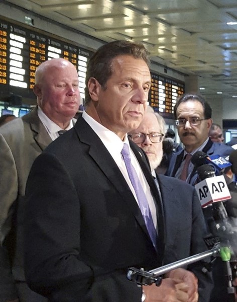© Reuters. حاكم: لا يوجد ما يدعو للاعتقاد بأن منفذ هجوم نيويورك لديه خلية