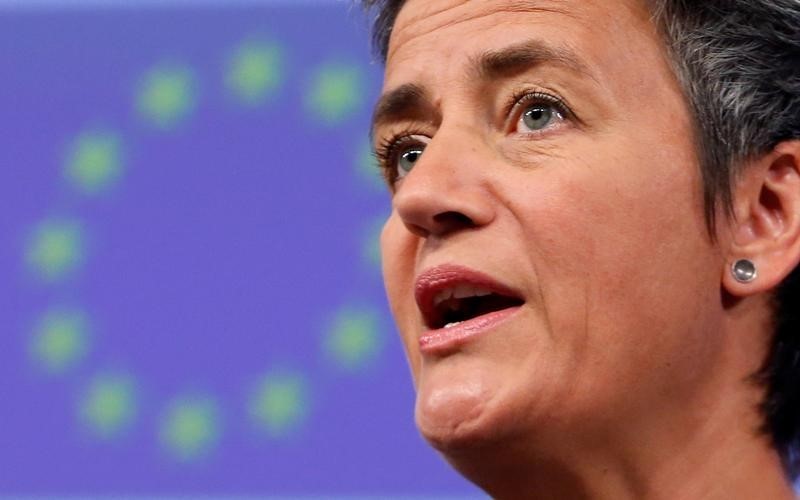 © Reuters. EU Competition Commissioner Vestager holds a news conference in Brussels