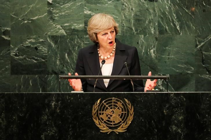 © Reuters. Theresa May faz discurso na Assembleia Geral da ONU em Nova York