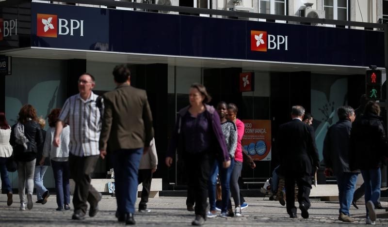 © Reuters. BPI elimina limitación a derecho de voto, allana camino a Caixabank