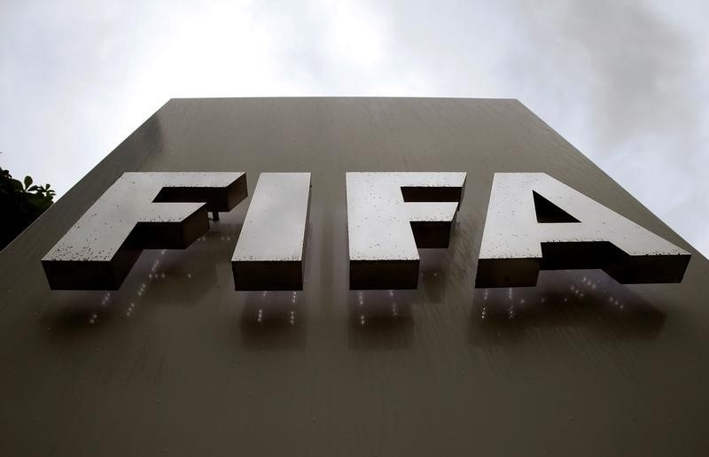 © Reuters. صحيفة: فيليز يشتكي سيتي للفيفا بسبب لاعب شاب