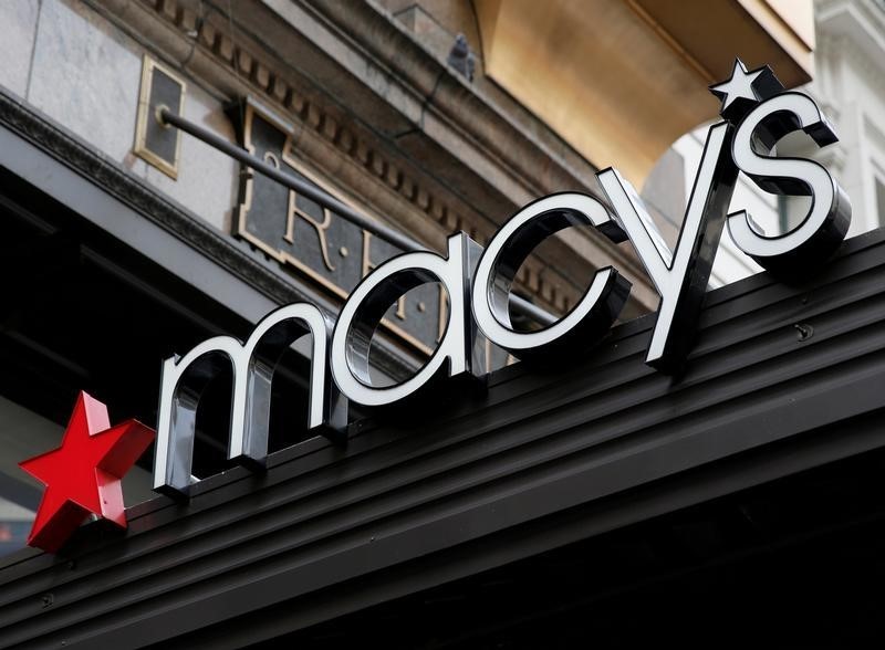 © Reuters. A sign that marks the Macy's store is seen at the Herald Square location in New York