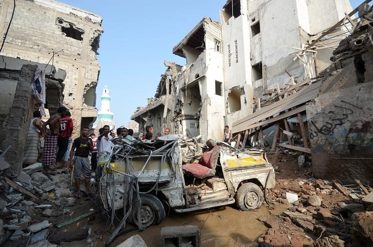 © Reuters. مصادر: ارتفاع عدد قتلى ضربة جوية في اليمن إلى 26 شخصا