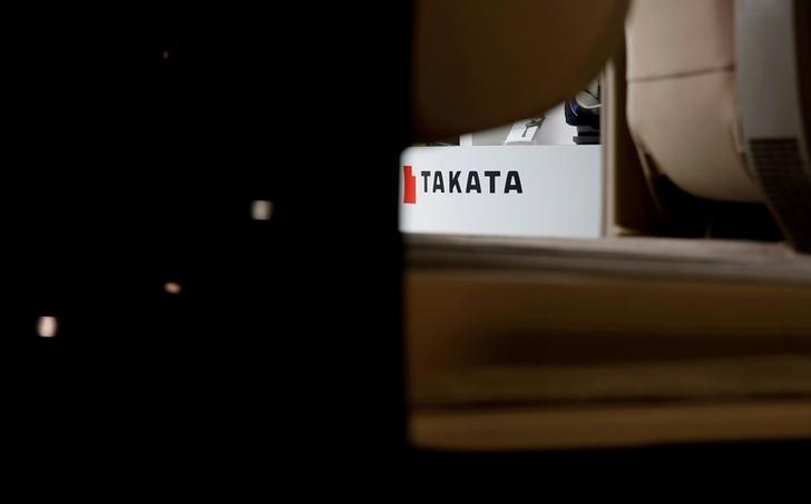 © Reuters. Logo of Takata Corp is seen on its display at a showroom for vehicles in Tokyo