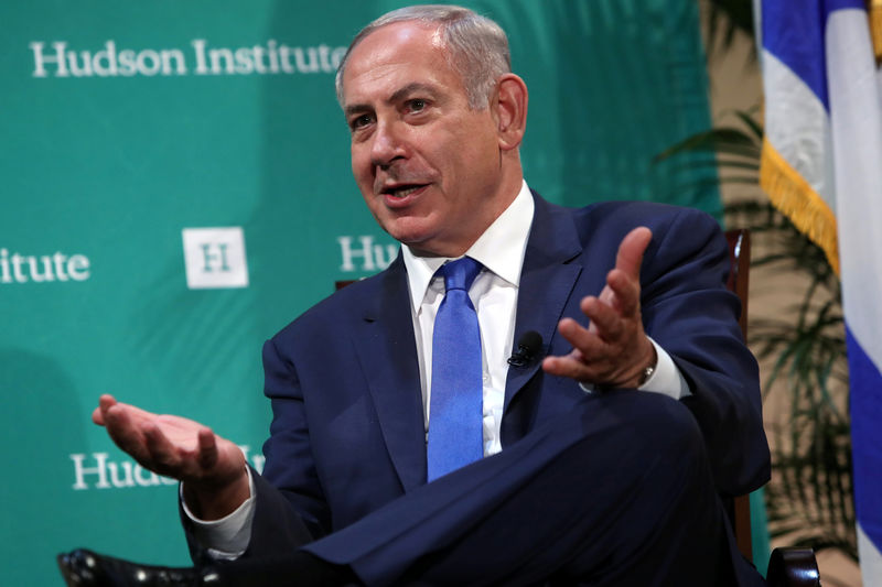 © Reuters. Israeli Prime Minister Benjamin Netanyahu delivers remarks at the Hudson Institute's Herman Kahn Award Ceremony at the Plaza Hotel in Manhattan, New York, U.S.