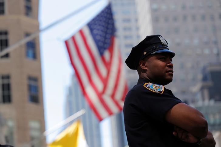 © Reuters. تقرير أمني يُتوقع أن يُظهر ارتفاعا في الجريمة العنيفة بعدد من المدن الأمريكية