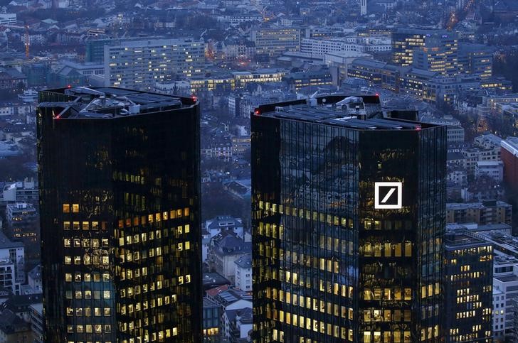 © Reuters. Deutsche Bank dice que resolverá sus problemas sin la ayuda de Berlín