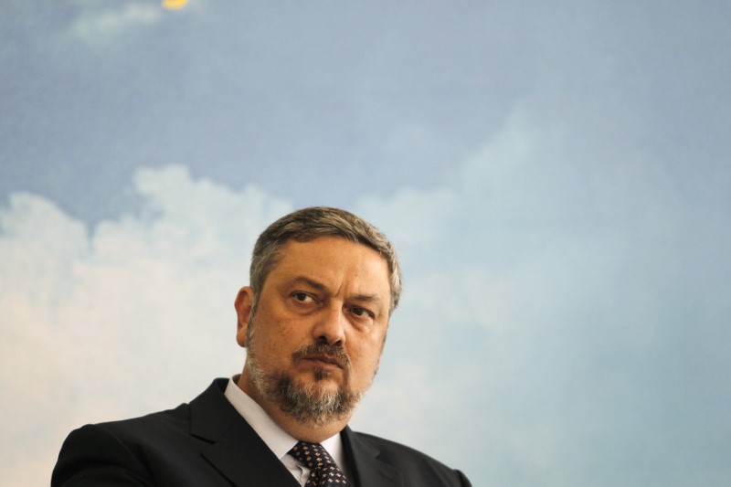 © Reuters. Ex-ministro Antonio Palocci durante cerimônia em Brasília