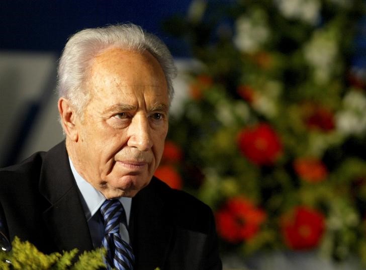 © Reuters. إذاعة إسرائيل: وفاة رئيس إسرائيل السابق بيريس عن 93 عاما