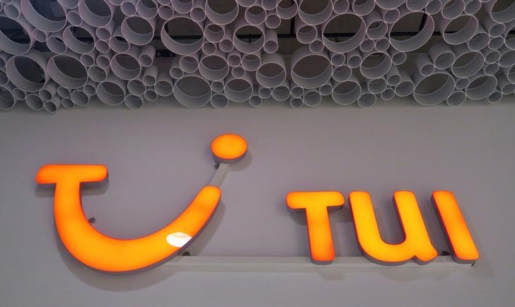 © Reuters. The logo of of German travel company TUI AG is seen outside of one of its branch offices in Vienna