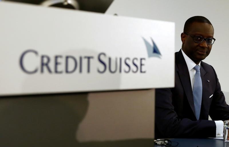 © Reuters. CEO Thiam of Swiss bank Credit Suisse awaits a news conference in Zurich