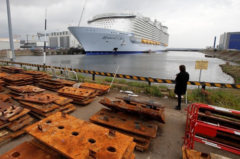 © Reuters. DE NOUVEAUX CANDIDATS À LA REPRISE DES CHANTIERS NAVALS STX