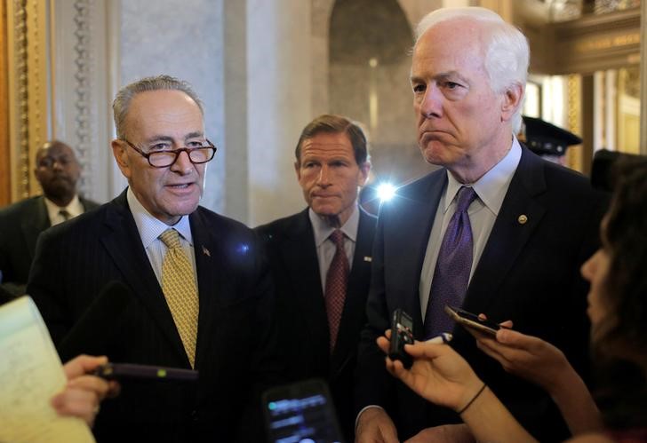 © Reuters. Senators Schumer, Blumenthal and Cornyn speak, on Capitol Hill in Washington