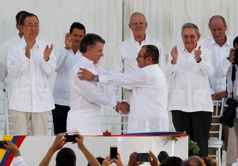 © Reuters. كولومبيا قد ترشح لجائزة نوبل للسلام بعد اتفاق لإنهاء الحرب