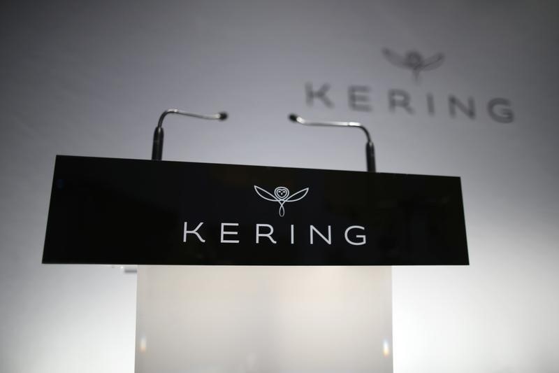 © Reuters. The logo of Kering is seen during the company's 2015 annual results presentation in Paris