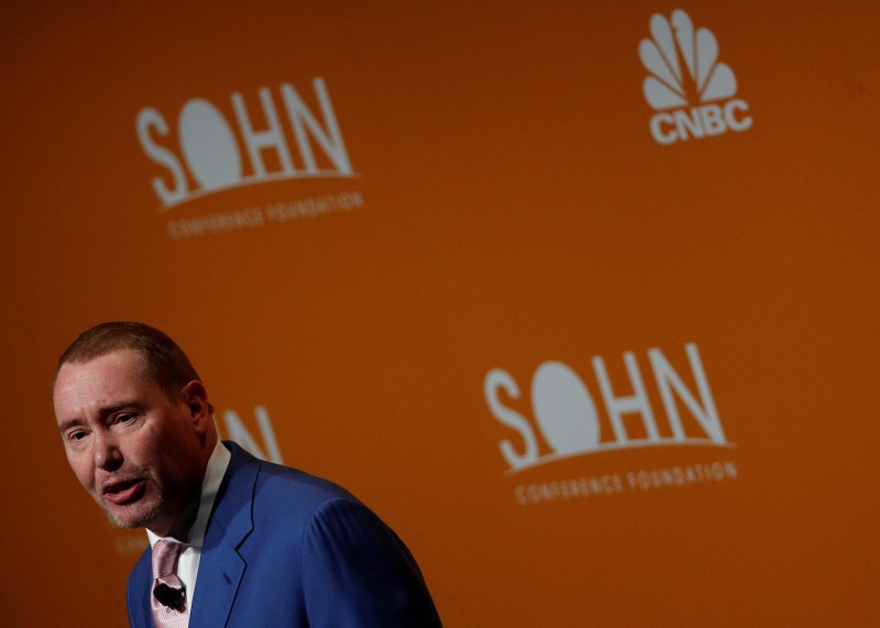 © Reuters. Jeffrey Gundlach, Chief Executive Officer, DoubleLine Capital, speaks at the Sohn Investment Conference in New York