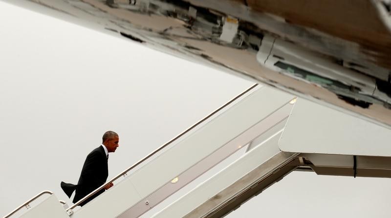 © Reuters. أوباما يتوجه إلى إسرائيل لحضور جنازة بيريس