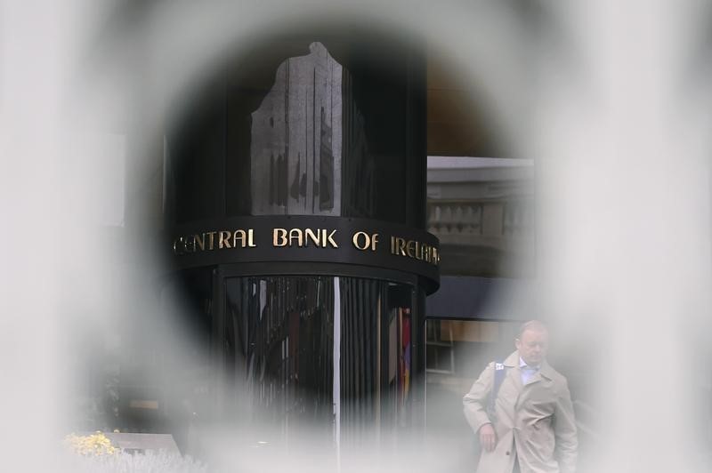 © Reuters. A sign is displayed outside the Central Bank of Ireland in Dublin