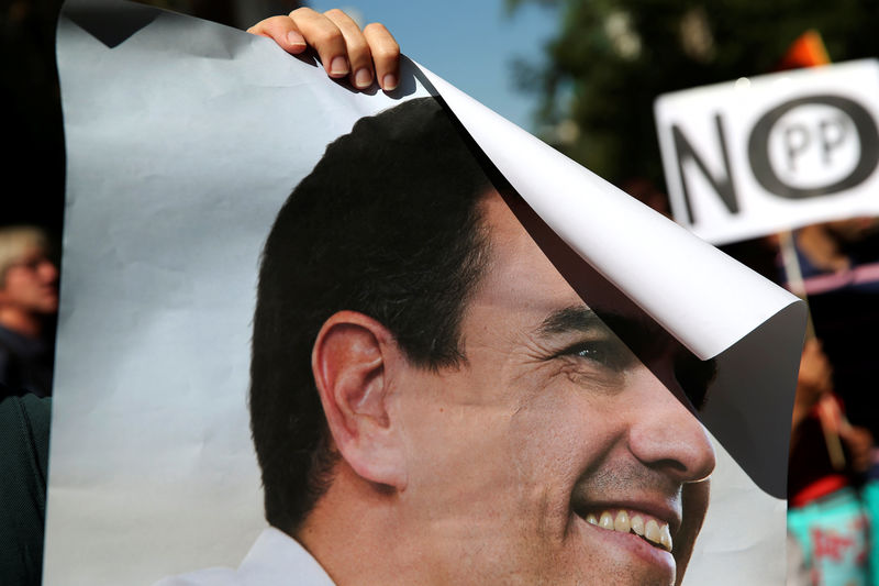 © Reuters. Las pugnas internas paralizan un histórico comité federal del PSOE