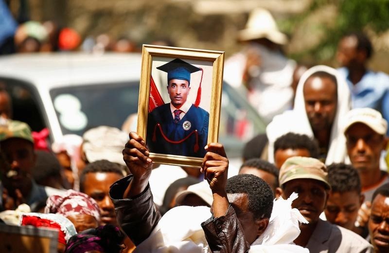 © Reuters. احتجاجات في إثيوبيا بعد سقوط قتلى في حادث تدافع