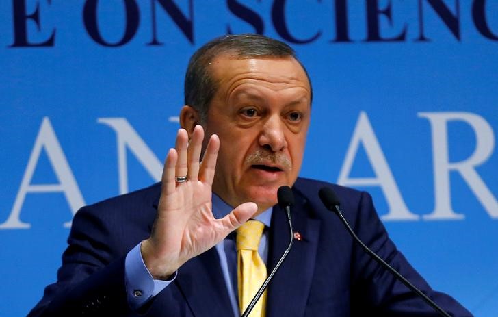© Reuters. Presidente da Turquia, Tayyip Erdogan, discursa em reunião em Ankara, na Turquia