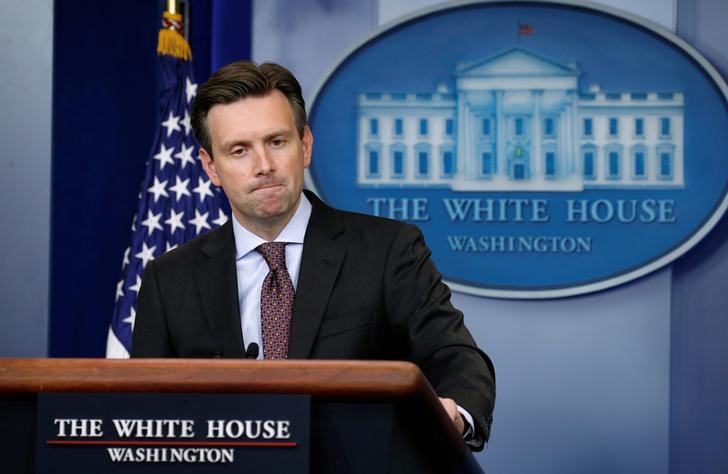 © Reuters. البيت الأبيض يشعر بخيبة من انسحاب روسية من معاهدة البلوتونيوم