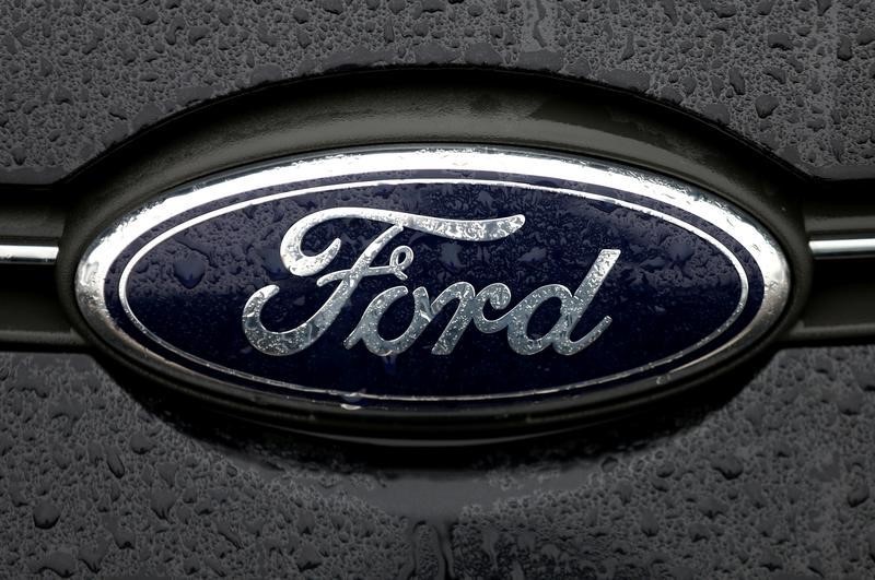 © Reuters. The Ford logo is pictured at the Ford Motor Co plant in Genk