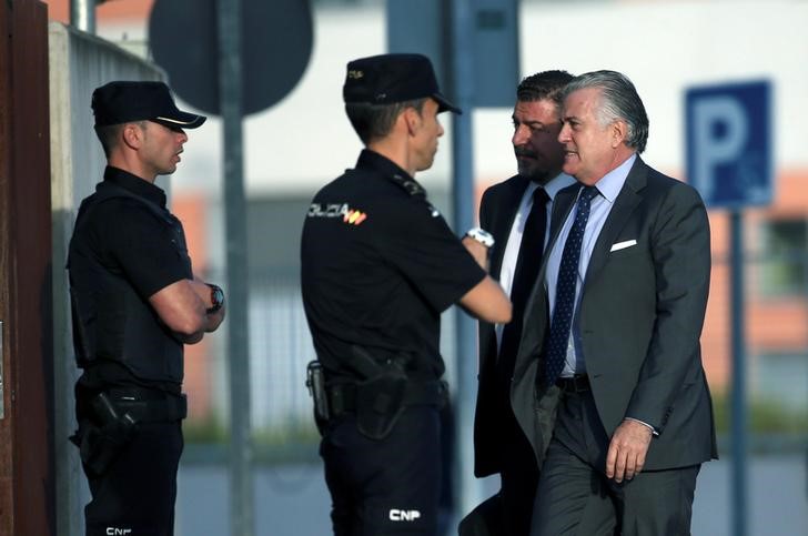© Reuters. Las tramas de Gürtel y las tarjetas Black, a juicio en la España sin gobierno
