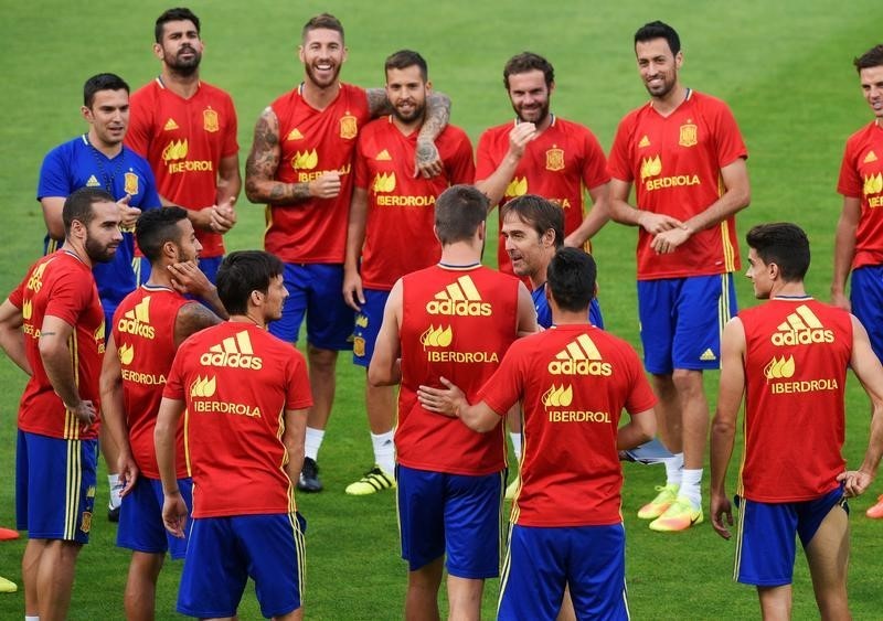 © Reuters. España tratará de vengarse de Italia en clasificación para el Mundial