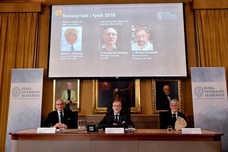 © Reuters. Thouless, Haldane y Kosterlitz ganan el Nobel de Física de 2016