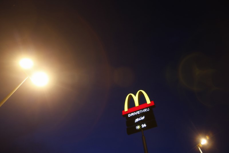 © Reuters. The corporate logo of McDonald's Corp fast food chain is seen on display in the Malaysian town of Pekan