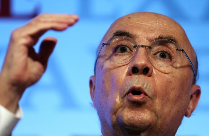 © Reuters. Meirelles fala durante fórum em São Paulo