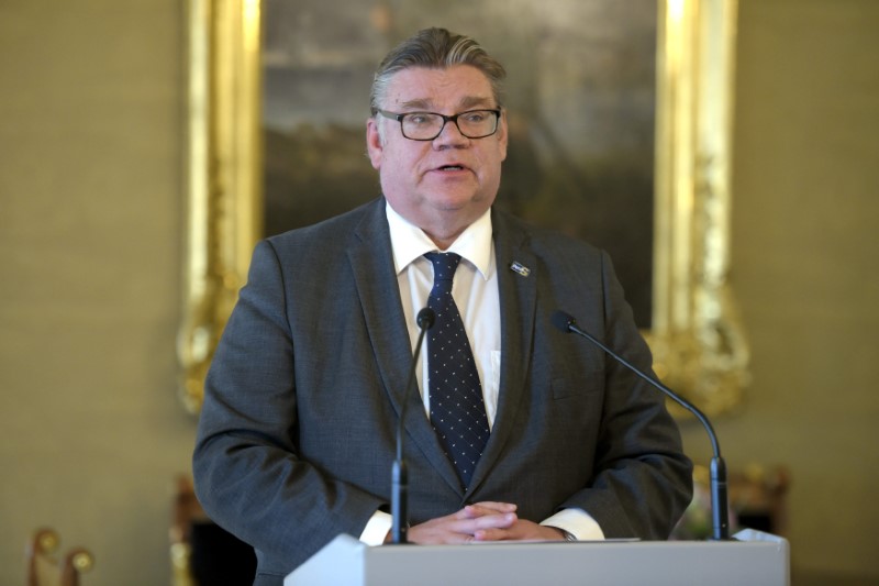 © Reuters. Finnish Foreign Minister Timo Soini attends a briefing Helsinki