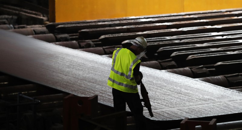 © Reuters. Steel is seen in the rolling mill following the  recommissioning of the works by Liberty Steel Group at the Dalzell steel plant in Motherwell