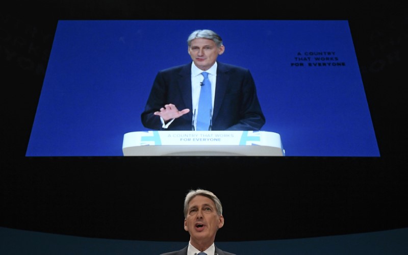 © Reuters. Britain's Chancellor of the Exchequer Philip Hammond speaks at the Conservative Party conference in Birmingham