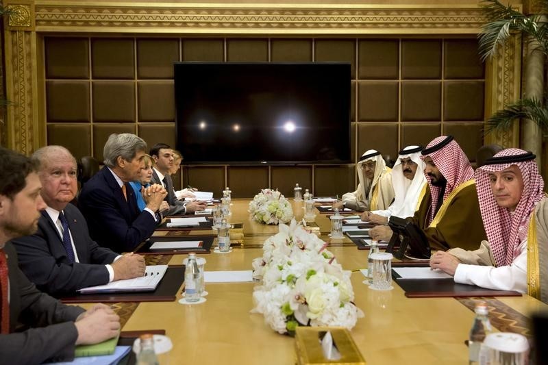 © Reuters. الخارجية الأمريكية: كيري يتحدث مع ولي ولي عهد السعودية ووزير خارجيتها بشأن هجوم اليمن