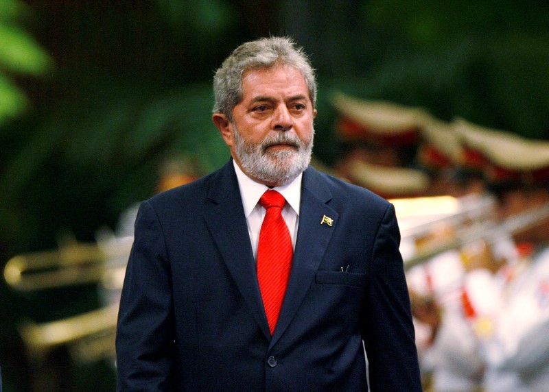 © Reuters. File photo of Brazil's President Lula da Silva at Havana's Revolution Palace