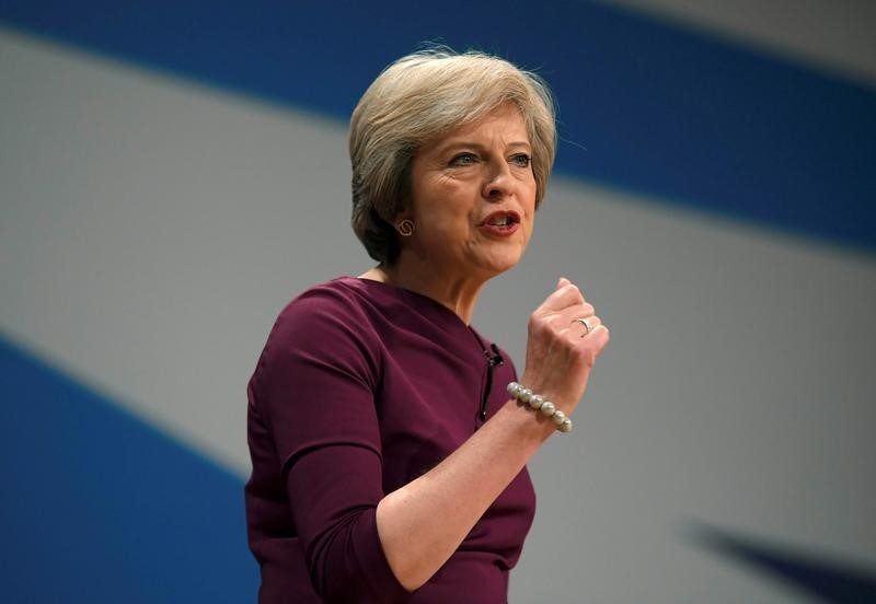 © Reuters. Britain's Prime Minister Theresa May gives her speech on the final day of the annual Conservative Party Conference in Birmingham