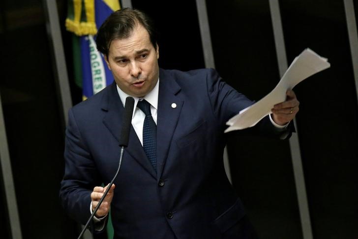 © Reuters. Congressman Rodrigo Maia speaks during a session to elect the new president of the chamber of deputies in National Congress in Brasilia