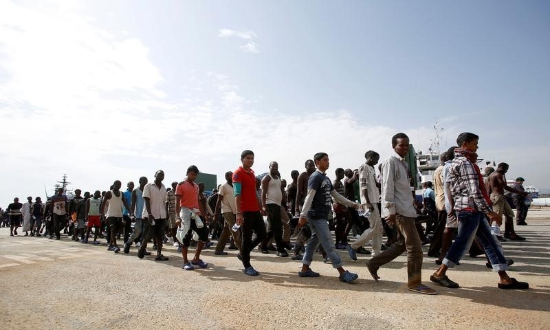© Reuters. رئيس حرس الحدود الأوروبي: أعداد المهاجرين إلى إيطاليا تشكل مشكلة رئيسية