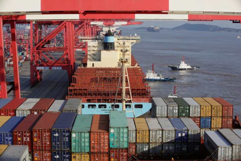 © Reuters. A container area is seen at the Yangshan Deep Water Port, part of the Shanghai Free Trade Zone, in Shanghai