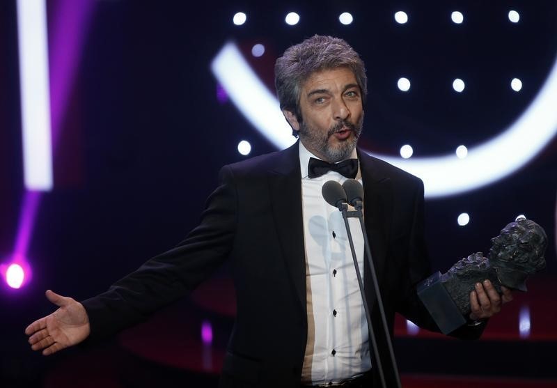 © Reuters. Darín fala durante entrega do prêmio Goya em Madri