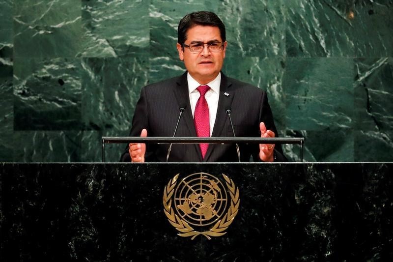 © Reuters. Honduras' President Hernandez addresses the United Nations General Assembly in the Manhattan borough of New York