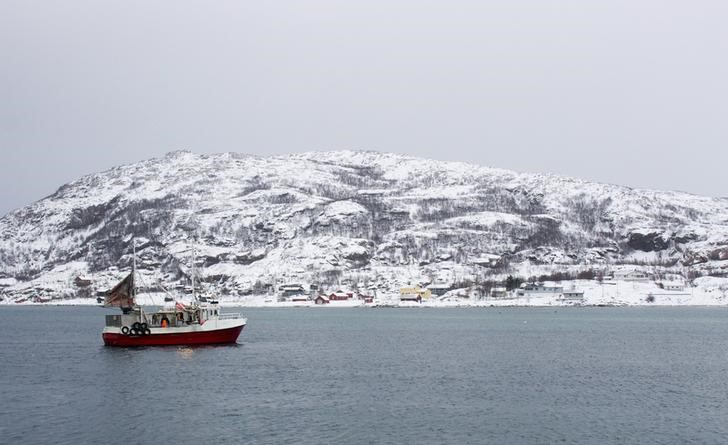 © Reuters. Ecologistas demandan a Noruega por el petróleo del Ártico