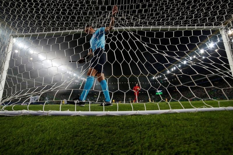 © Reuters. دورتموند يحافظ على فوزه المثير أمام سبورتنج