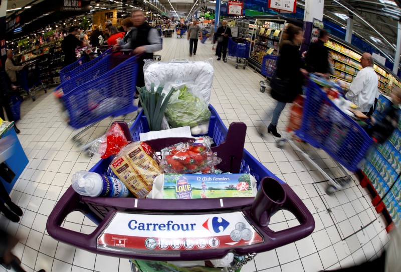 © Reuters. Carrefour acelera su crecimiento gracias al negocio en Brasil y Francia