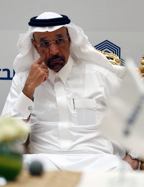 © Reuters. وزير الطاقة السعودي يقول أسواق النفط بلغت نهاية منحنى نزولي