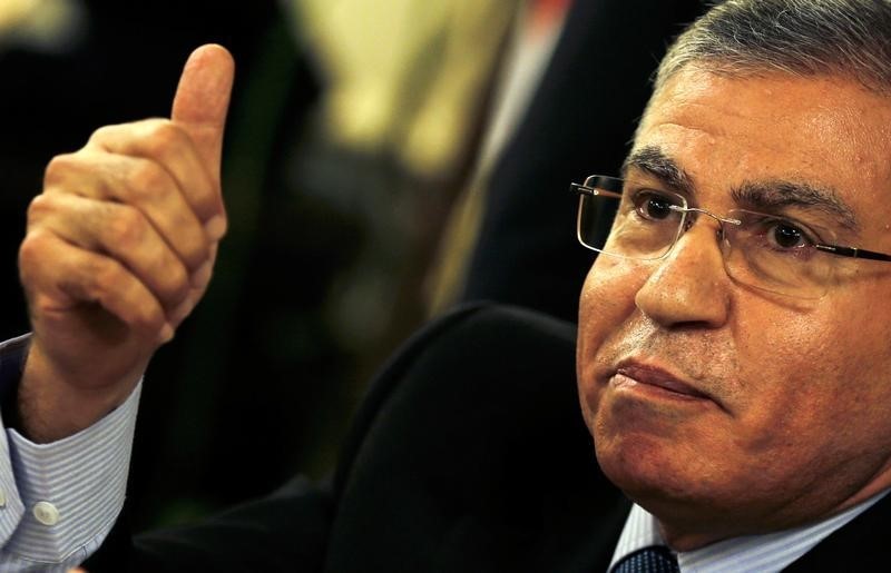 © Reuters. وزير التموين المصري لرويترز: ندرس زيادة الدعم لبطاقات التموين