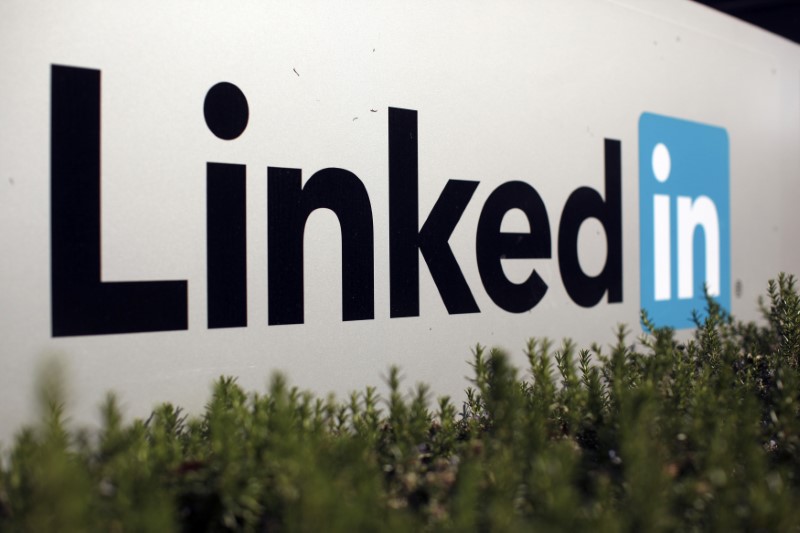 © Reuters. The logo for LinkedIn Corporation, a social networking networking website for people in professional occupations, is shown in Mountain View